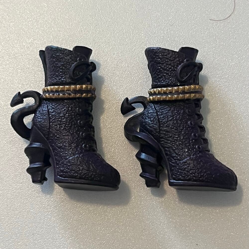 Disney Descendents Mal Isle of the Lost Wicked Ways Replacement Boots Doll